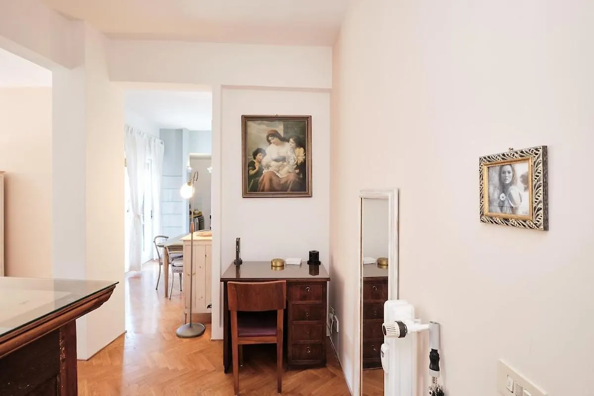 Roma Bohemien Flat - Villa Pamphili Vatican 0*,  Italia